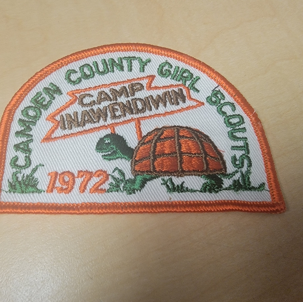 Assorted girl scout memorabilia patches